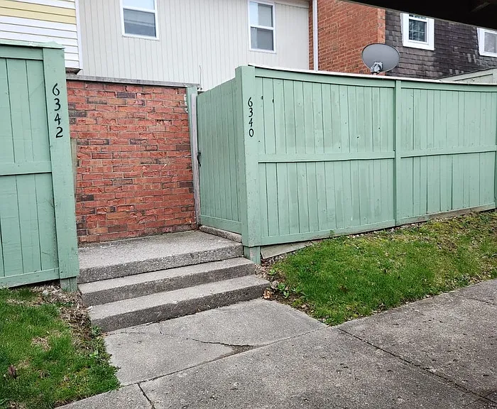 6340 Commons Dr — Photo 19
