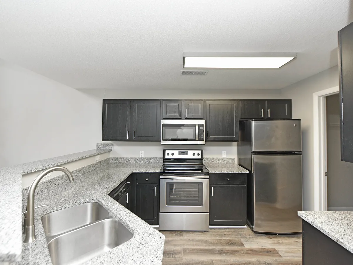 Kitchen with Granite Counters - Riverset