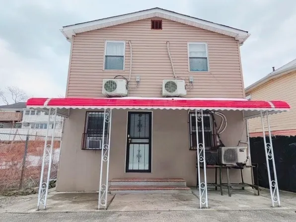 11 Sunnymeade Vlg, Staten Island, NY 10305