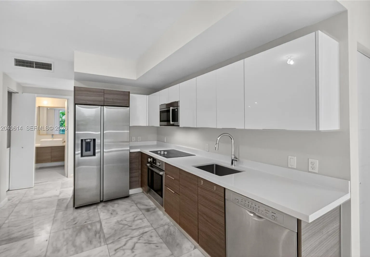 Brickell Ten Condo — Photo 2