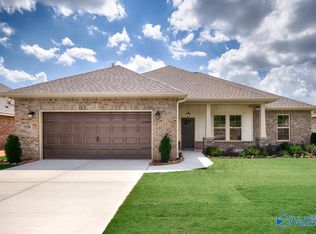 7120 Springwell Ct SE, Gurley, AL 35748