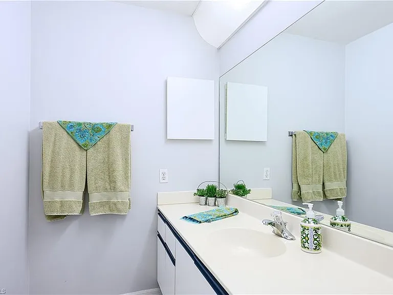 586 Beachwalk Cir #O-305 — Photo 22