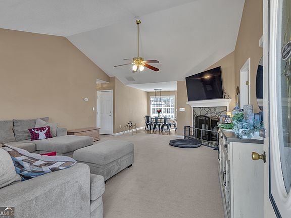 5th image of 918 Scarletts Walk