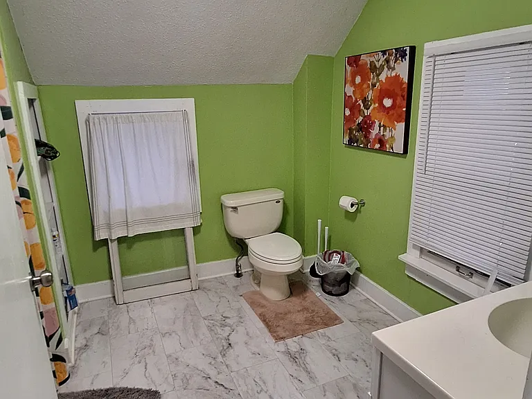 724 Logan St SE — Photo 7