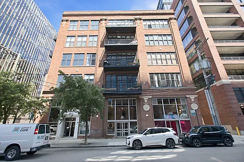 215 N Aberdeen St Photo 1