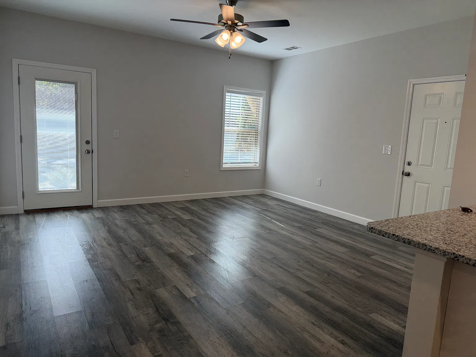 2 bed, $1,150 — Photo 3