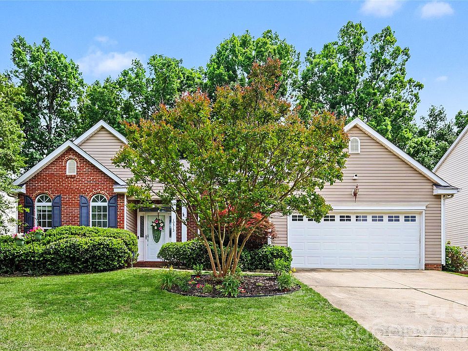 1st image of 10312 Fairbourne Ct
