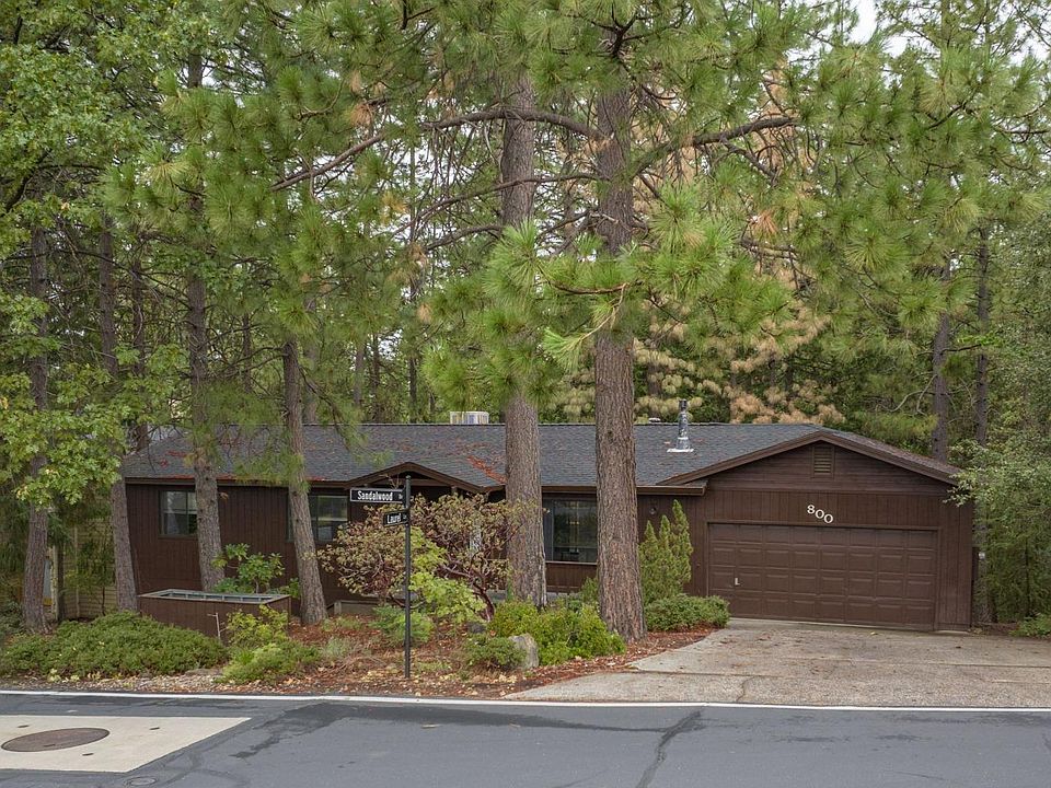 1st image of 800 Sandalwood Dr