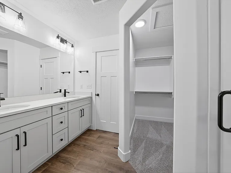 12668 S Treasure Lake Cv — Photo 33