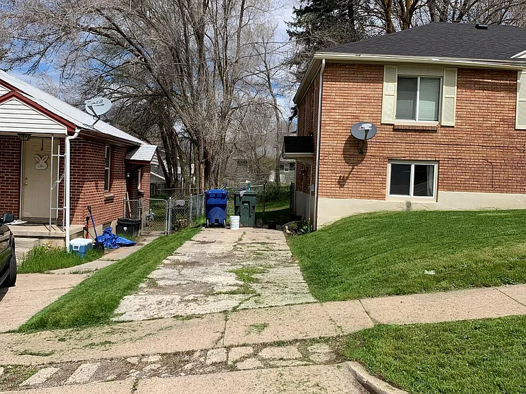 670 Healy St — Photo 15