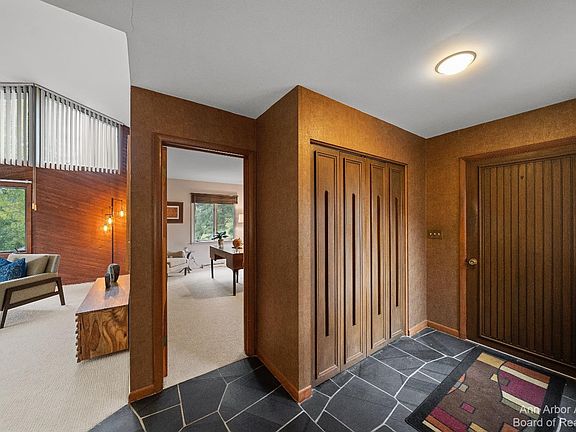 2nd image of 1349 Skyway Dr