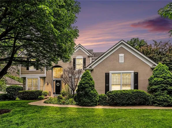 3541 W 143rd Ter, Leawood, KS 66224