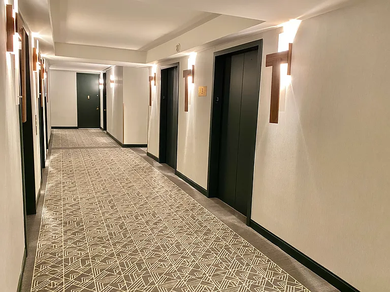 350 W 50th St #3OO — Photo 14