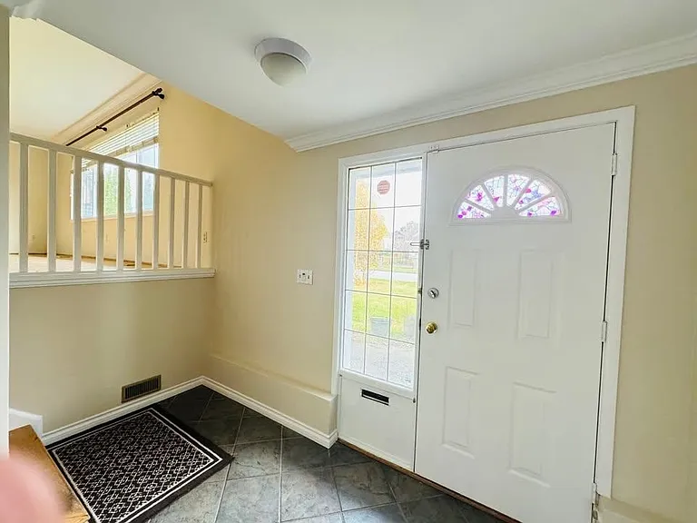 8400 Fairhurst Rd — Photo 6