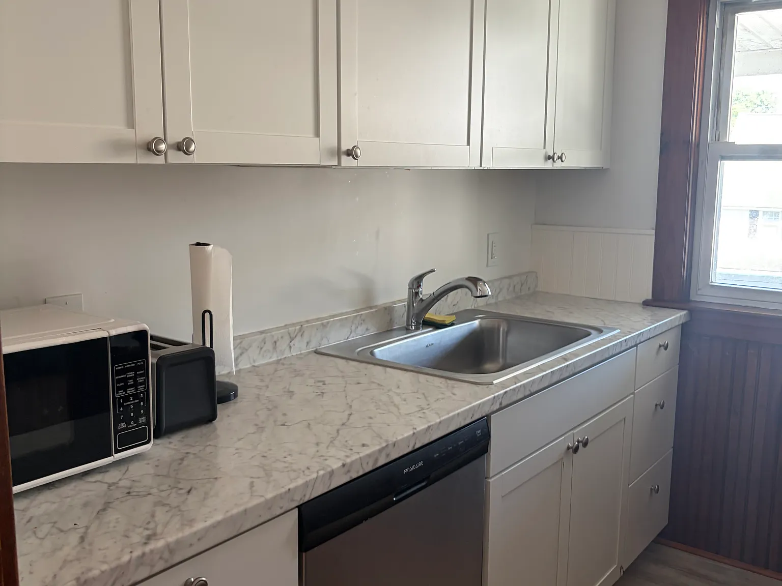 2 bed, 1200 sqft, $1,800 — Photo 4