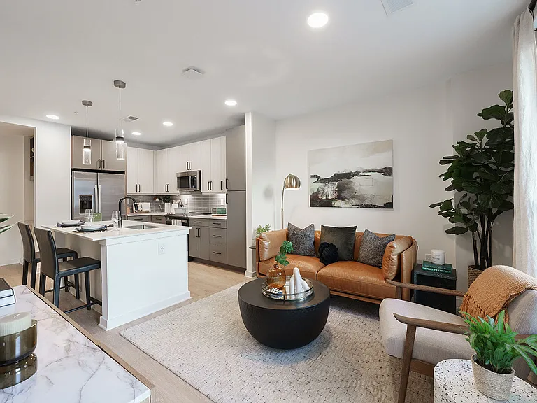 Solis Midtown — Photo 7