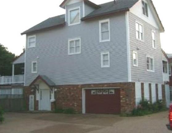 2nd image of 793 W Ocean View Ave