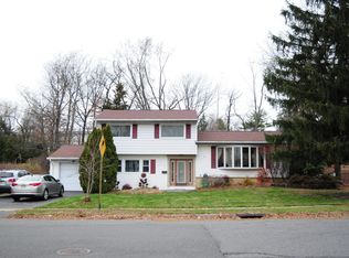 27 Corona Rd, East Brunswick, NJ 08816