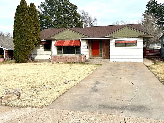 2nd image of 907 Walnut Ave