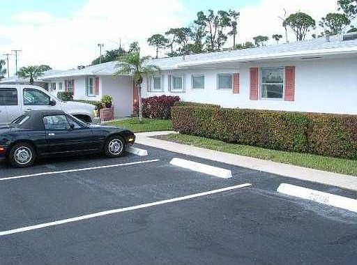 1st image of 2521 Dudley Dr W APT B