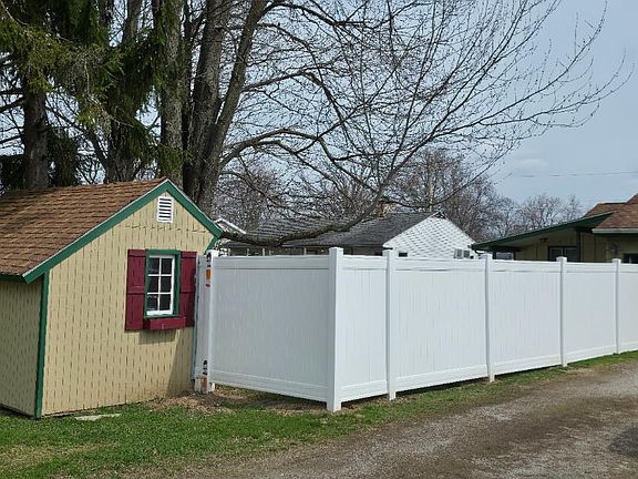 3rd image of 19 Morley Dr