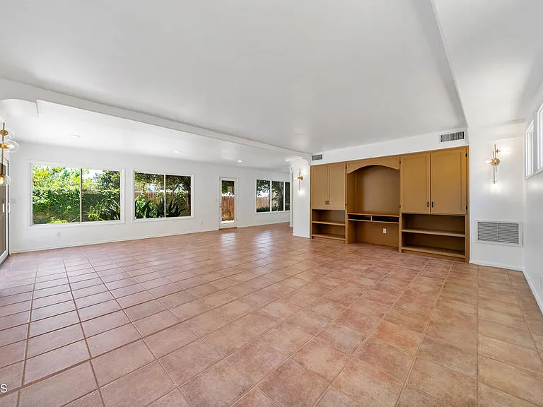 1412 Norton Ave — Photo 21