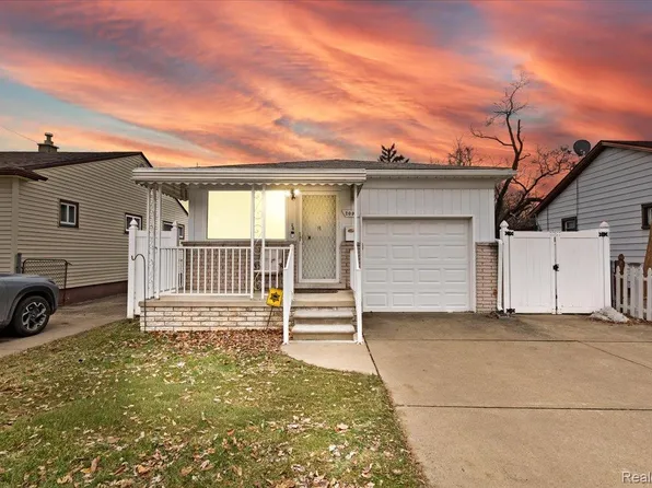 2091 Morris Ave, Lincoln Park, MI 48146