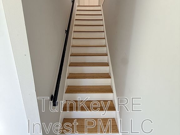 2nd image of 722 Whitesail Dr #1