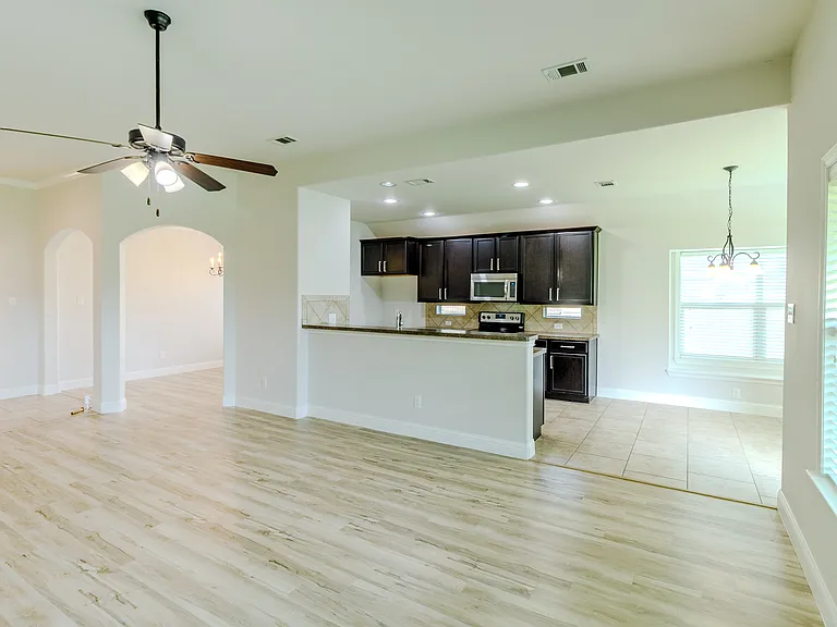 3105 Clear Springs Dr — Photo 14
