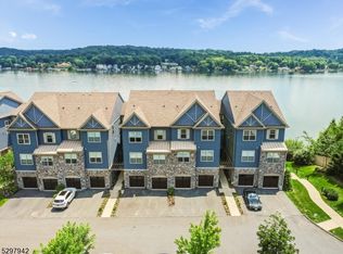 404 Mariners Point #404, Hopatcong, NJ 07843