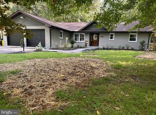 827 Locust Dr, West River, MD 20778