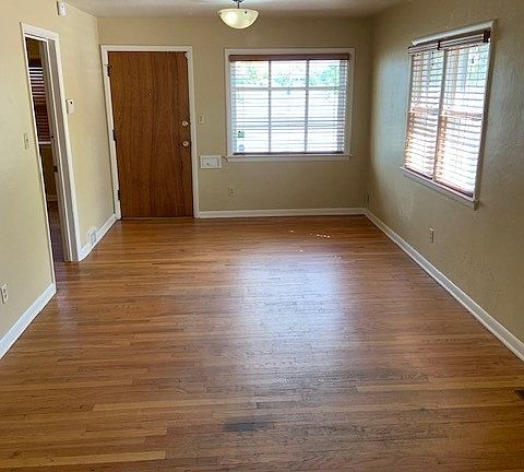 3rd image of 516 Prospect Lake Dr