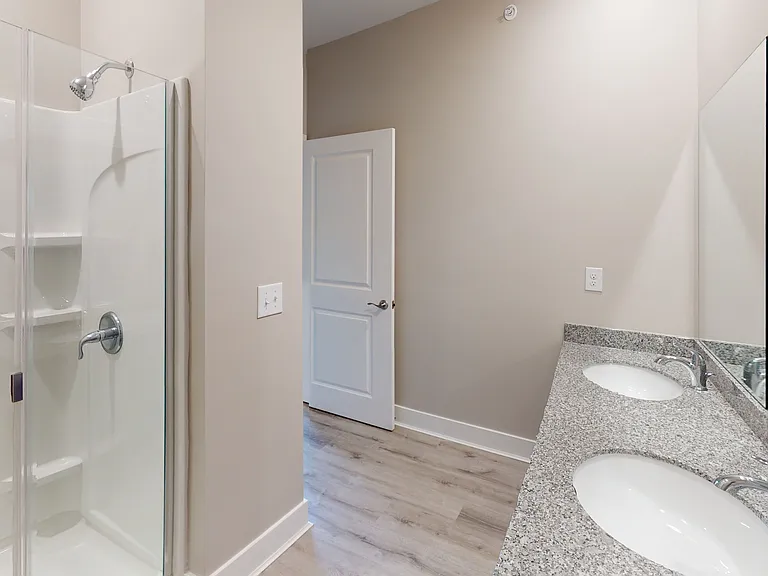 Alexander Pointe Apartments — Photo 36