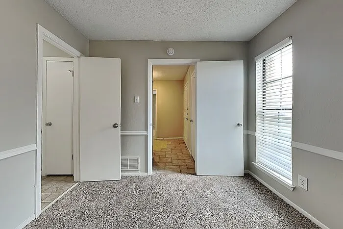 621 Shenandoah Ct — Photo 15