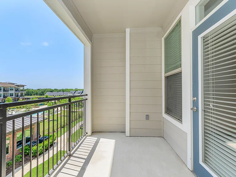 Residence at Oakmont Apartments — Photo 38