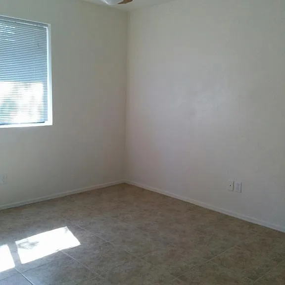 4224 E Lee St — Photo 6