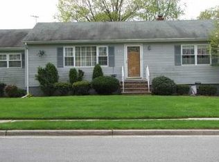 36 Delancy St, Edison, NJ 08820