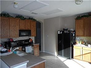 2nd image of 410 Bubbling Brook Dr