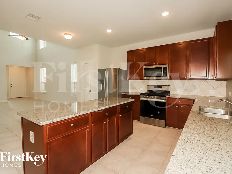15418 Formaston Dr — Photo 6