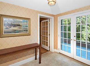 10 Highland Ridge Ln, Rye, NY 10580