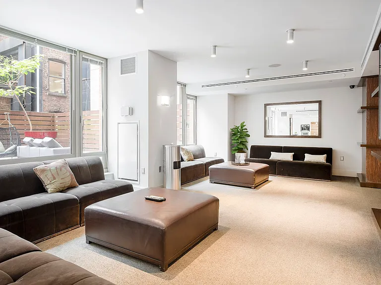 37 W 21st St #501 — Photo 11