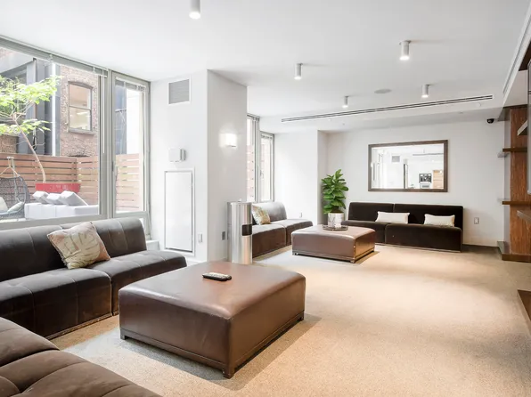 37 West 21st Street image 11 of 14