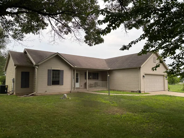 943 N Fail Rd, La Porte, IN 46350