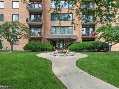 1747 W Crystal Ln UNIT 608, Mount Prospect, IL, 60056