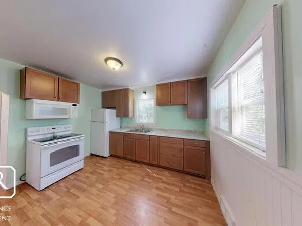 814 N 16th St, Bismarck, ND 58501