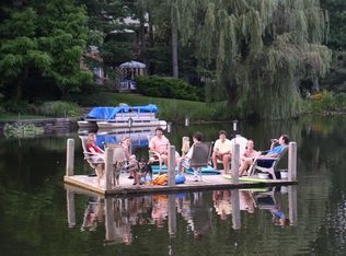 2000 Swans Neck Way, Reston, VA 20191