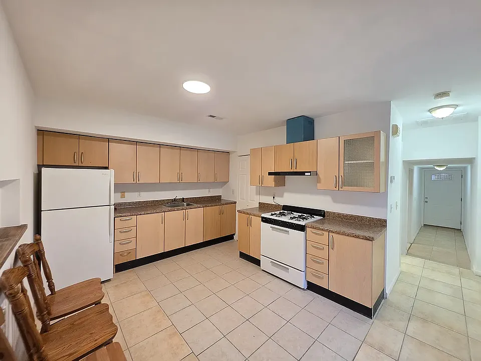 985 Father Capodanno Blvd #1