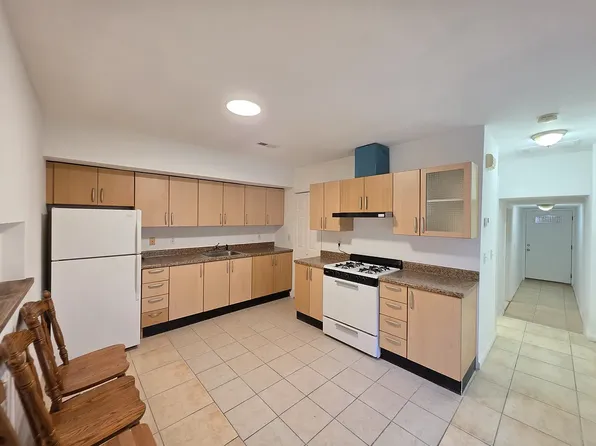 985 Father Capodanno Blvd #1, Staten Island, NY 10306