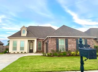 119 Chemet Rd, Youngsville, LA 70592