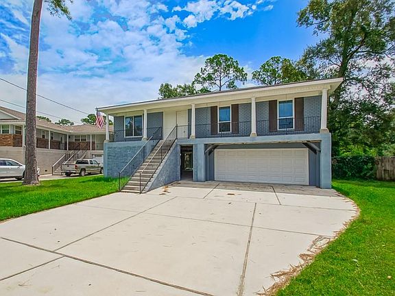 3rd image of 2942 Palm Circle Dr